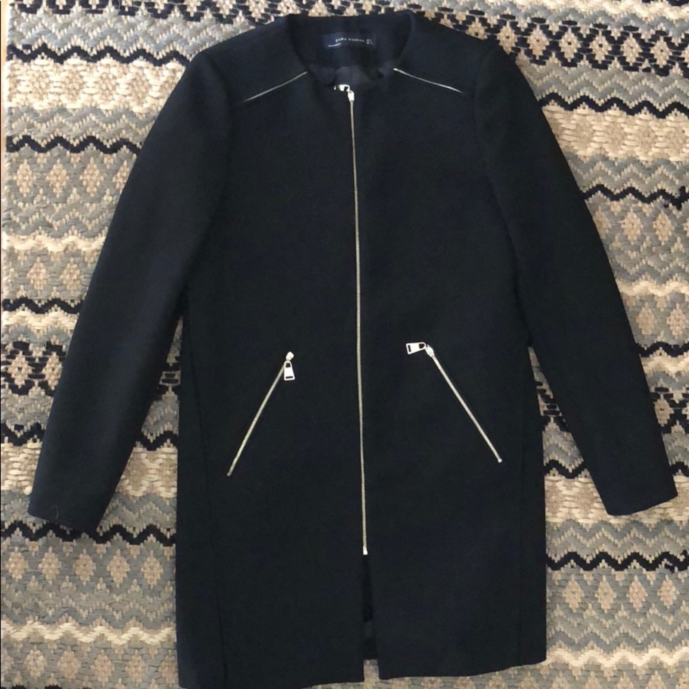 Zara women’s lined black coat - size S